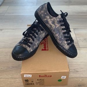 John Varvatos BooTLeg Canvas Camo Sneakers Sz 10